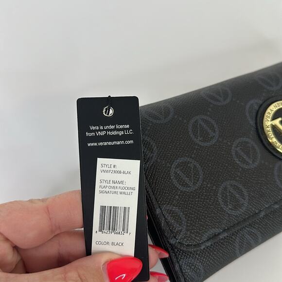 VERA NEW YORK Black With Gold Flap Over‎ Flocking Signature Wallet One Size - Picture 5 of 8